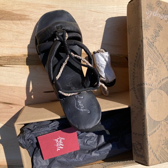 NEW Free People Linden Leather Wrap Sandals in Black  Size 39 - Picture 3 of 16